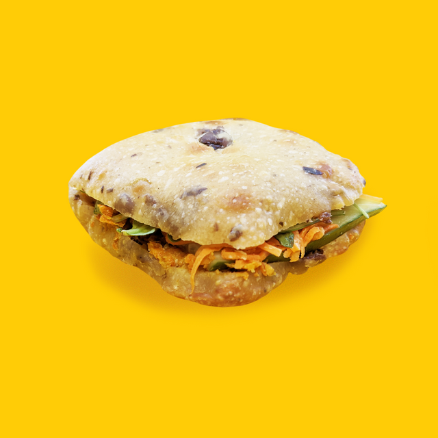 Veggie-Pâté & Hummus Sandwich